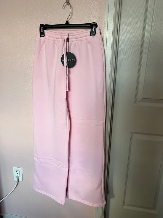 White Fox - Light Pink Wide-Leg Sweatpants - Picture 3 of 6
